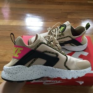 Nike Air Huarache Ultra SL